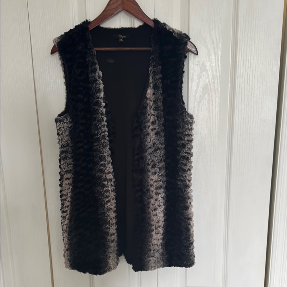 Chic Black and Gray Faux Fur Vest